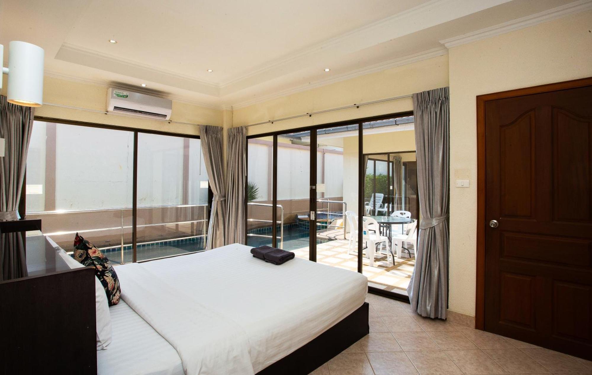 Avoca Pool Villas Pattaya Rum bild