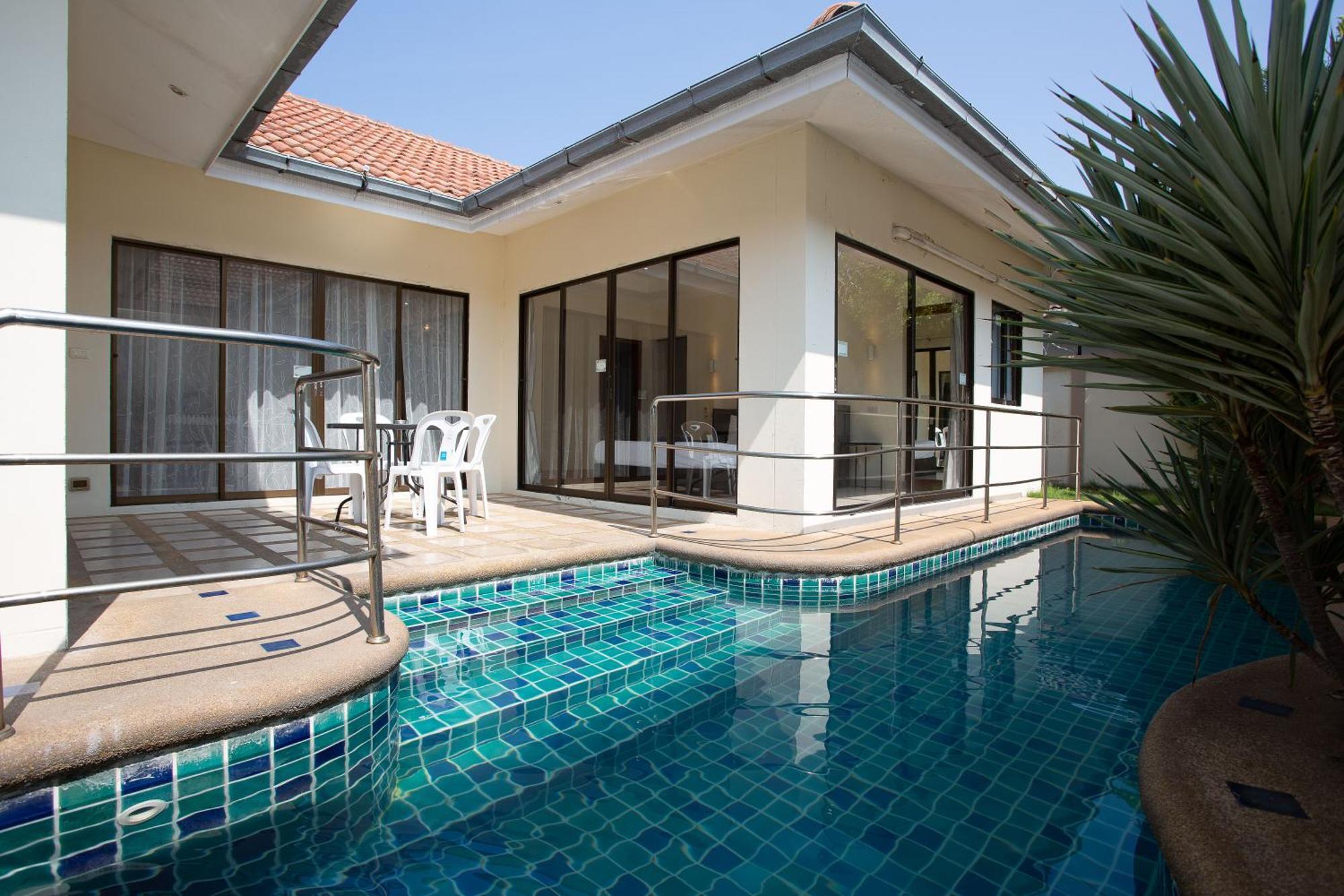 Avoca Pool Villas Pattaya Rum bild